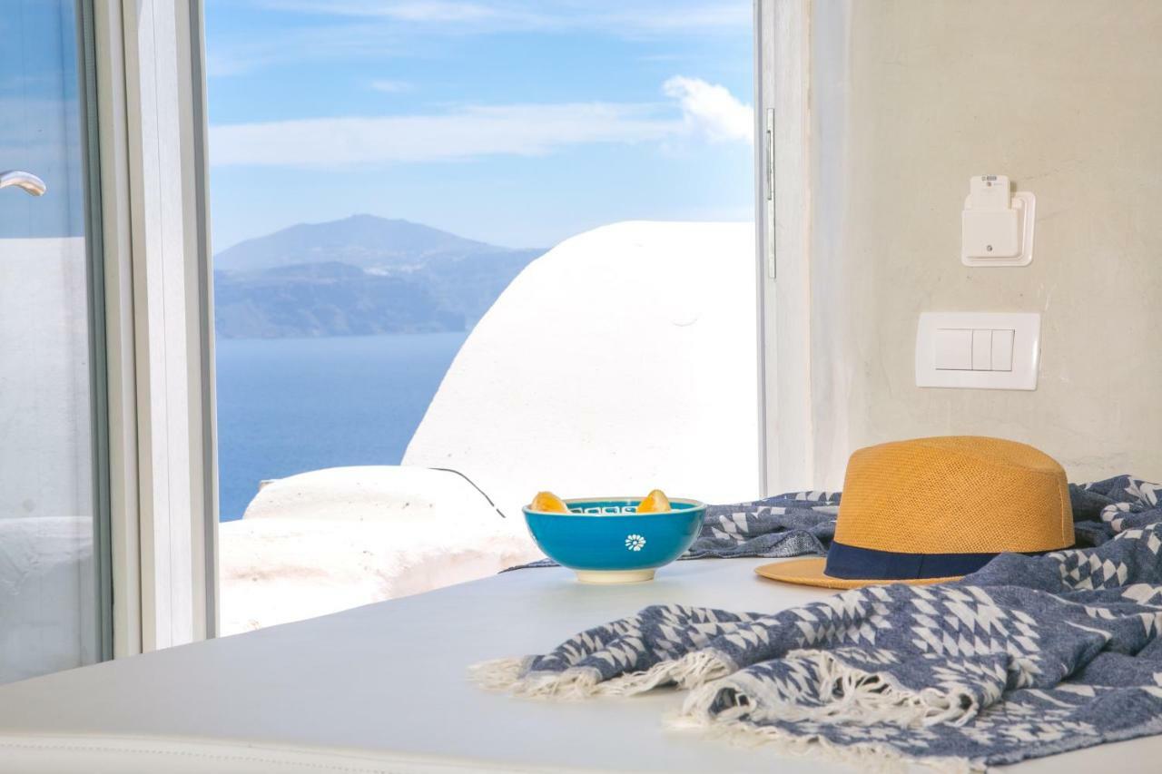 White Cave House Villa Oia  Exterior photo